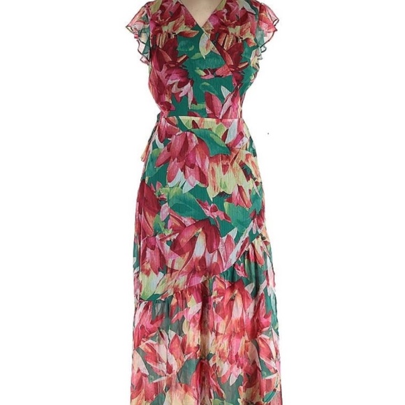 Bar III Dresses & Skirts - Bar III Lotus Blooms Dress